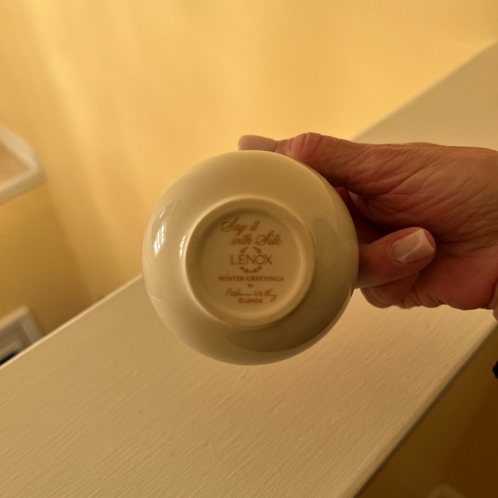 Lenox Christmas Ceramic Bowl with Floral Design - Picture 2 of 2